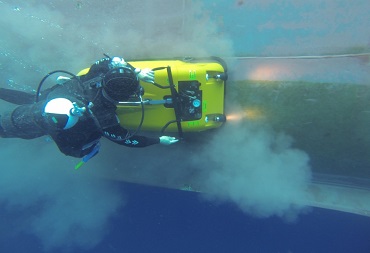 Duiker hull cleaning